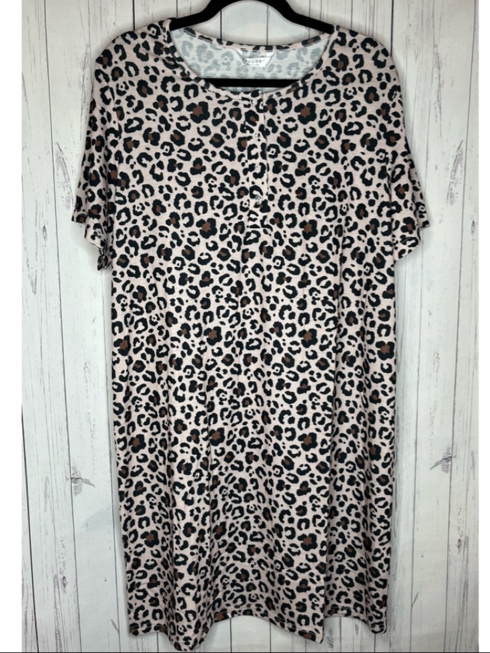 Ekouaer Women’s Size Large Sleep Shirt Nightgown Leopard Print Short Sleeve NWT